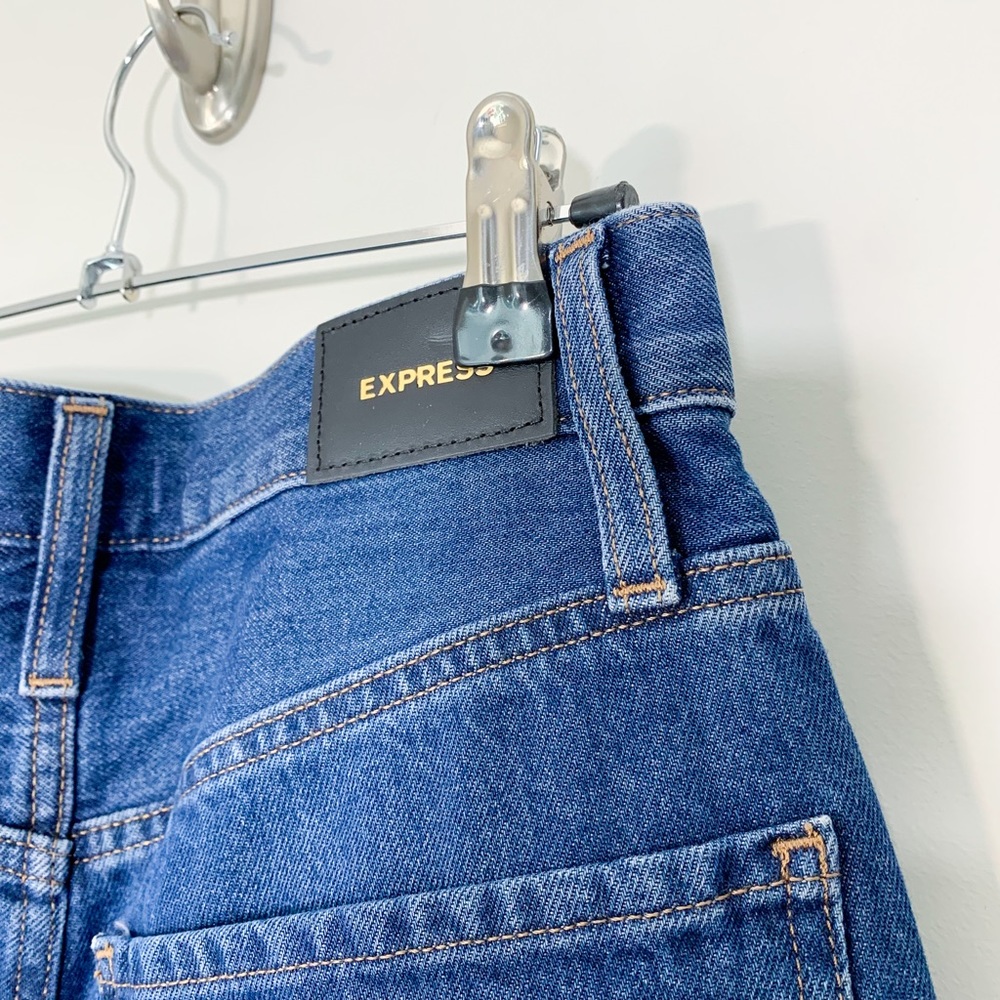 Express Medium Wash Straight Leg Dad Jean Denim - Picture 7 of 10